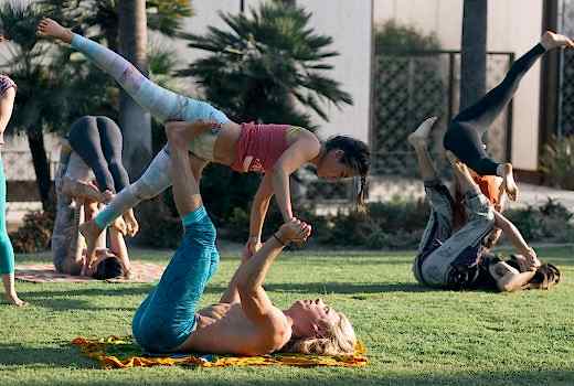 AcroYoga Jam